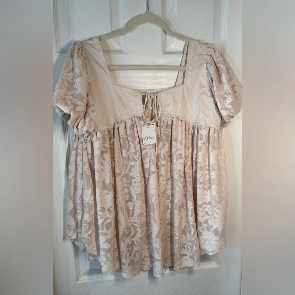 NWT‎ Free People Blouse Medium Color Beige
